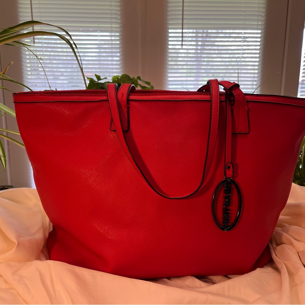 Kenneth Cole Reaction Purse
